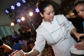 李娜产后变身厨娘 称自己绝不当演员