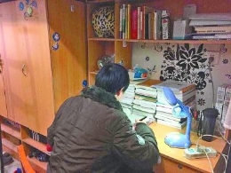 厕所内得知考研题泄露 给教育部电话投诉