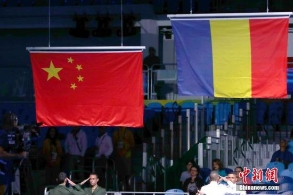 正确的中国五星红旗在里约奥运赛场升起