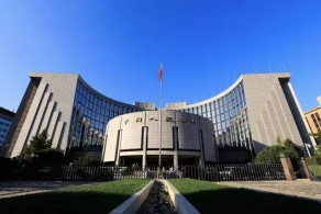 人民币会继续贬值吗？央行这样回应