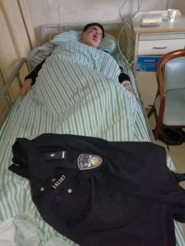 25岁民警晕倒！醒来后一句话让所有人泪奔