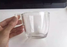 宜家水杯爆炸女子炸晕 你有这样的水杯吗