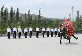 习近平深入吕梁山区 调研深贫地区脱贫大计