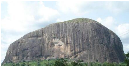 史上最大的岩石：托雷斯德尔潘恩排名第七
