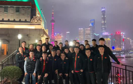 阿不都晒男篮全家福：迫不及待想上场比赛