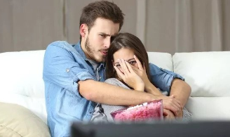 怕得要死却还想看恐怖片是什么心理