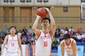 国青63比75负爱沙尼亚 郭昊文20+9徐杰4分