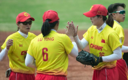 中国女垒奥运预选赛首战告捷 8-3胜新西兰