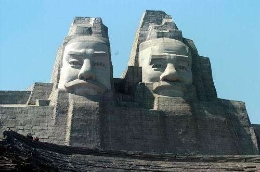 世界十大最高雕像 中国占四座第一名在印度