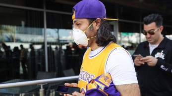 NBA发布新冠病毒预警 球员暂停签名和击掌