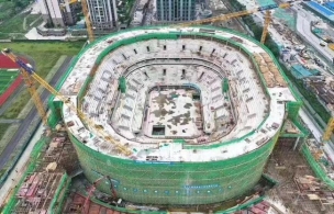 四川新主场主体结构封顶 预计明年三月建成