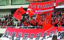 中超贫富差距扩大</a> <a target=_blank href=http://sports.kaiwind.com/lq/201411/17/t20141117_2093140.shtml>NBA五大逆袭球员</a>