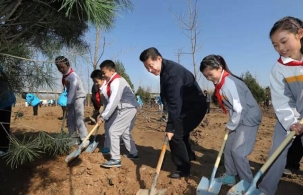 习近平年年都去植树 今年有啥不一样