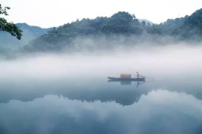 那些飘进唐诗宋词里的夏雨 都唯美极了