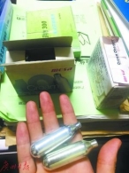 警惕滥用“笑气”上瘾中毒 国内已出现