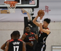 独家:不吹不黑 周琦小丁NBA前景究竟如何