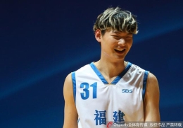 尴尬！当两届全运旗手 却从未打过一场赛