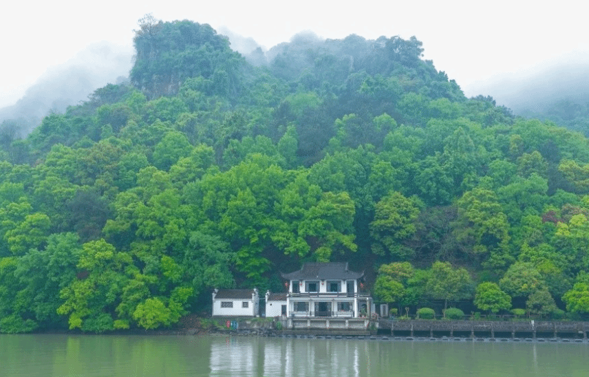 亲测推荐国内4处避暑胜地 感受不一样的夏日清凉