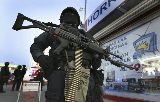 墨西哥政府在美起诉多家武器制造商并索赔
