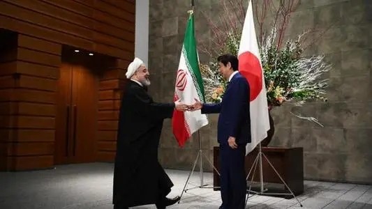 伊朗总统表示愿深化与日本的双边关系