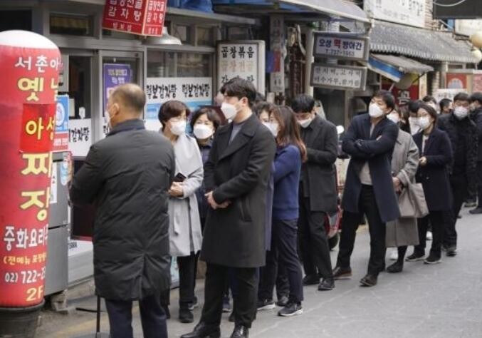 韩国新冠单日新增超38万 累计确诊突破900万