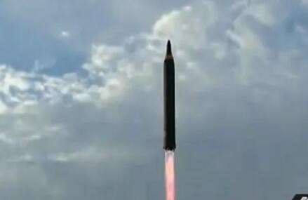 韩国军方说朝鲜向东部海域方向发射不明发射体
