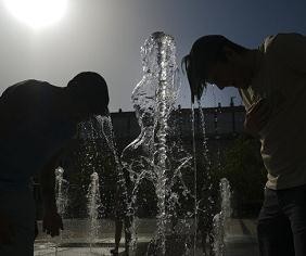 西班牙本轮高温天气已造成至少360人死亡