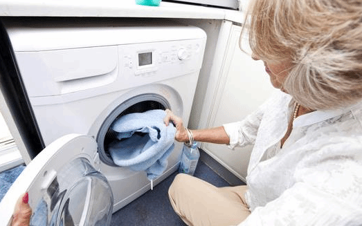洗衣机使用不当比没洗之前更脏 清洁洗衣机两步走