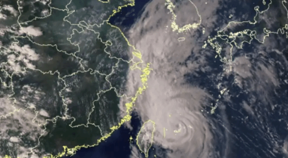 风云四号卫星云图显示：台风“梅花”威力不容小觑