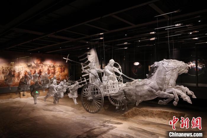 展厅里的兵车复原场景。 周星亮 摄 展厅里的兵车复原场景。 周星亮 摄