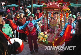 欢天喜地闹元宵（图）