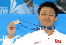 张琳为中国游泳队获得罗马世锦赛首金 [组图]