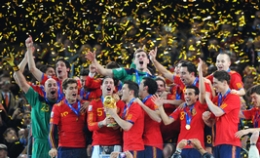 胜利者的欢呼 世界杯西班牙队夺冠