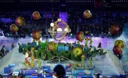 伦敦残奥开幕式上演“大爆炸” 霍金现身(图)