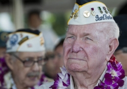 美国纪念珍珠港事件72周年 老兵：战争总是愚蠢的
