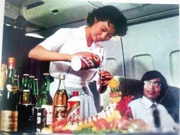 乘机老照片：80年代可免费喝茅台
