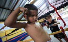泰国儿童拳击手的残酷童年