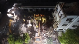 上海松江佘山一幢3层老房发生坍塌