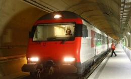 瑞士圣哥达基线隧道开放 全球最长最深