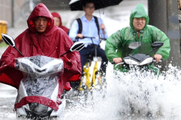 暴雨袭南京