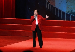 演杨白劳的柳石明走了 社会各界冒雨送别