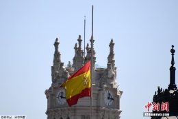 多国降半旗悼念巴塞罗那恐袭事件遇难者