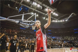 吴亦凡参加篮球名人赛堪比NBA巨星