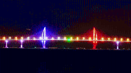 港珠澳大桥亮灯了