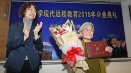 81岁“学霸奶奶”天津大学本科毕业