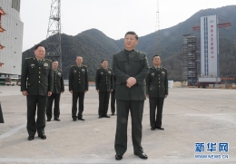 习近平春节前夕视察看望驻四川部队某基地官兵