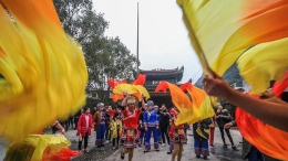 湖南湘西：载歌载舞迎新春