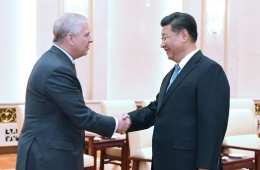 习近平会见英国约克公爵安德鲁王子