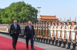 习近平同哈萨克斯坦总统纳扎尔巴耶夫举行会谈