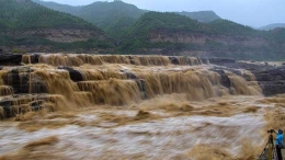 黄河壶口瀑布水量增多